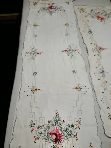 Estola antiga original bordada ricamente 1.20 m
