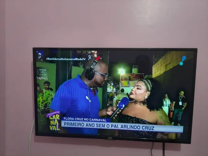 Tv Smart AOC 32 Full HD Em excelente estado