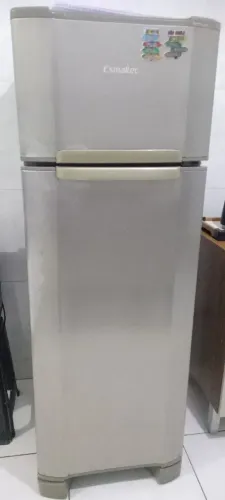 Geladeira Esmaltec