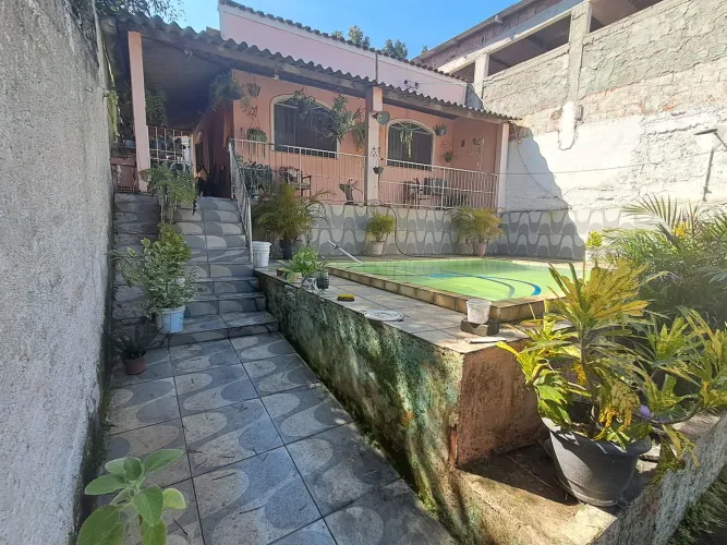 Casa estrada 100 Mil