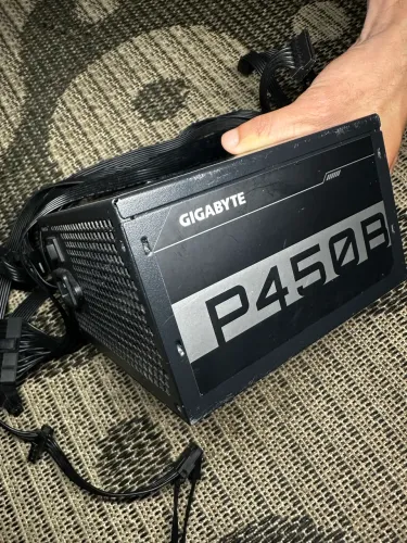 FONTE GIGABYTE P450B 450W 80 PLUS BRONZE - QUALIDADE E SEGURANÇA PARA SEU PC! 
