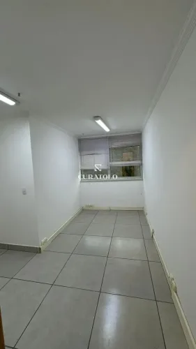 Oportunidade de Negócio: Sala comercial à venda no Jaguaré, próximo a Av. Jaguaré e Estaçã