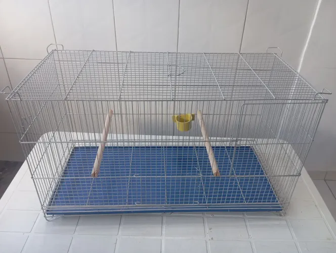 Vende-se gaiola para calopsita
