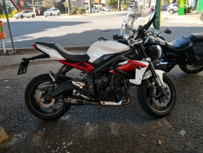 Triumph Street Triple 675R