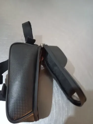 Bolsa para bicicleta com visor e bomba de encher pneu