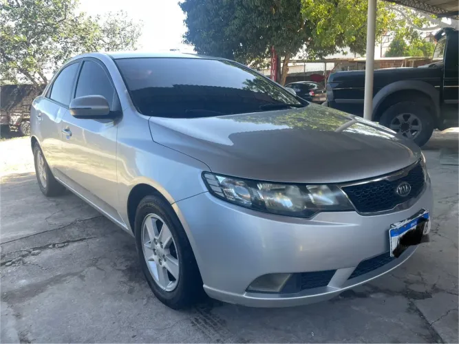 Kia Motors Cerato 1.6 16V Mec. 2013