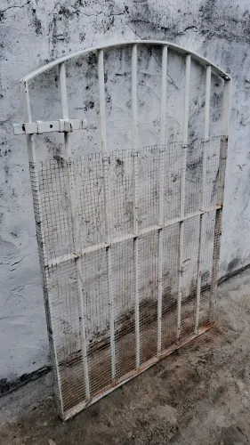 Portão social reforçado 