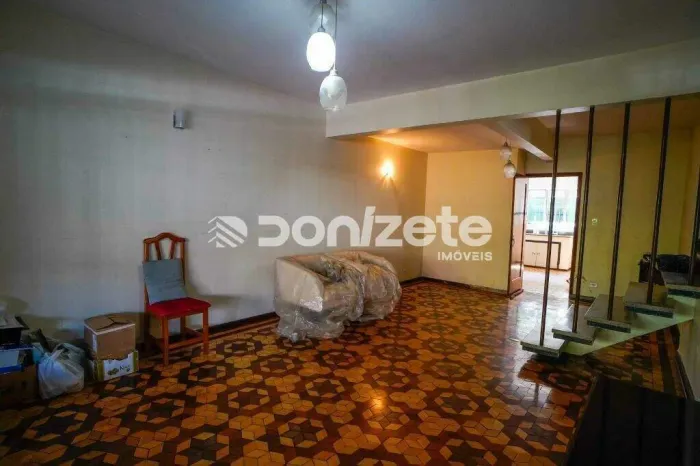 Sobrado residencial à venda no Centro de Santo André/SP | 2 dormitórios e 3 vagas (aceita
