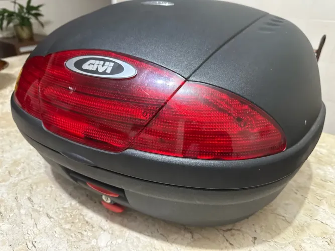 Baú Givi 45 litros