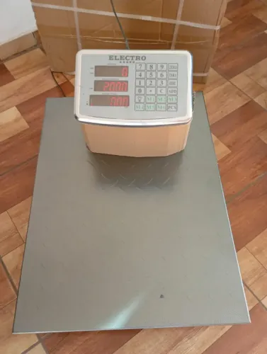 Balança 700kg Digital Bivolt P/ferro Velho E Sucatas P/bags. 127/220v Cinza-escuro