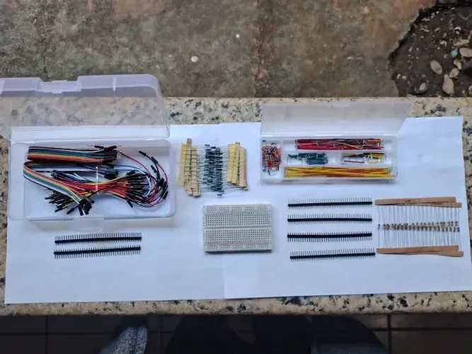Kit Protoboard + componentes eletrônicos