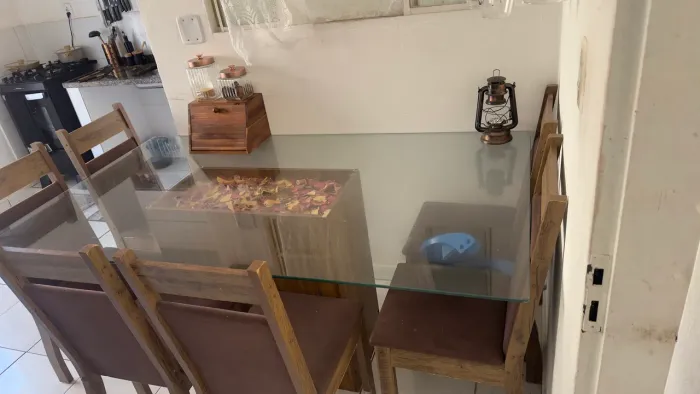 Mesa de 6 cadeiras