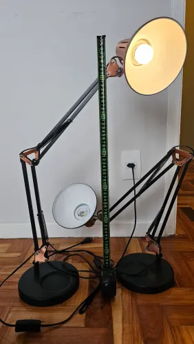 2 Luminárias de Mesa Articulada Premium - Abajur grande - Pixar