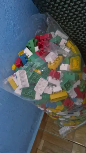 Peças de brinquedo 