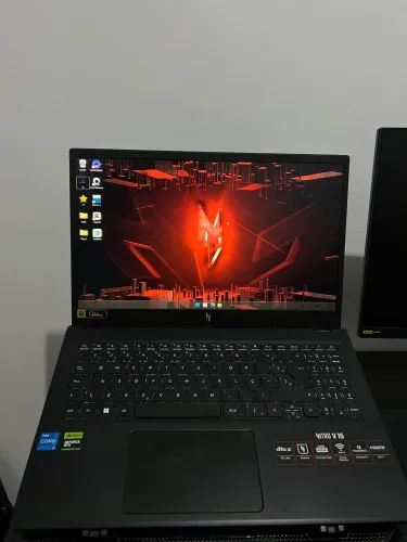 Acer Nitro V15 RTX 4050 + 24GB RAM + SSD 512GB