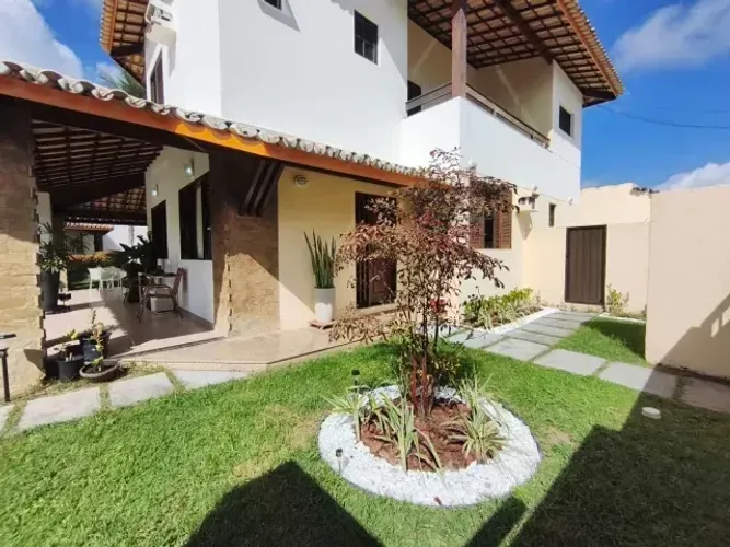 Condomínio Horto Vilas/ 4 suites, 271m² área construída/ 922m² terreno/ R$ 1.900.000