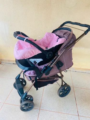 KIT CARRINHO COM BEBÊ CONFORTO