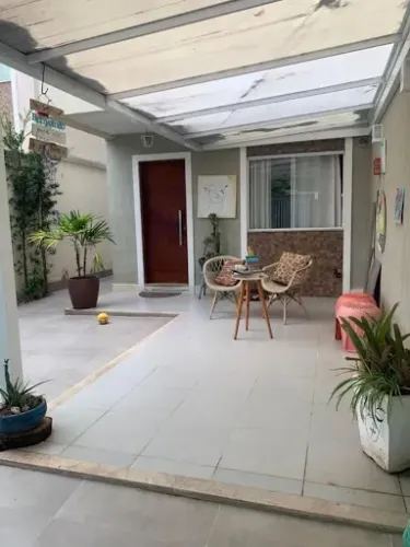 Casa com 4 dormitórios à venda, 180 m² por R$ 1.200.000,00 - Itaipu - Niterói/RJ