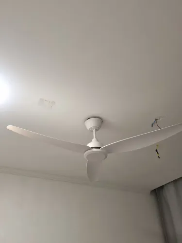 Ventilador de Teto branco semi novo com 1 mês de uso