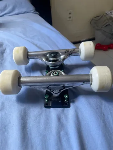 KIT SKATE PROFISSIONAL+shape maple de brinde