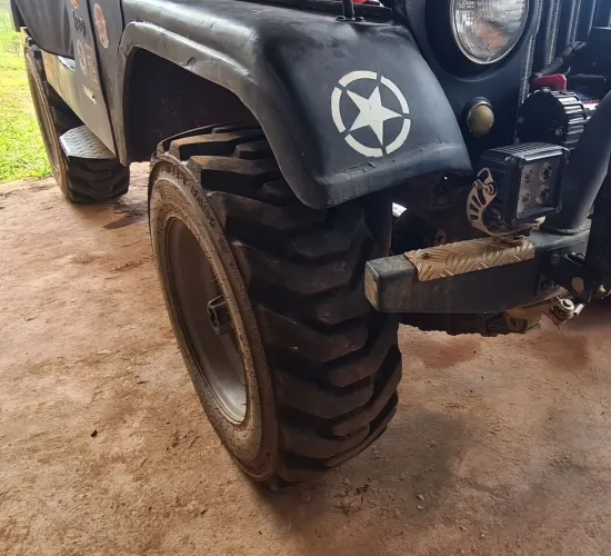 Oportunidade!!! 4 rodas off road com pneus montados!Jeep e derivados 5 furos  aro 16.5