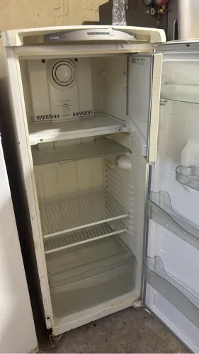 Geladeira Fros fre cônsul 