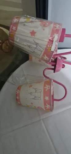 Lustre infantil Taschibra Novinho. Ainda com plástico
