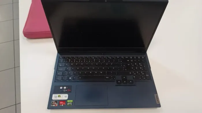Lenovo Legion 5 para aproveitamento de peças - placa-mãe precisa de reparo