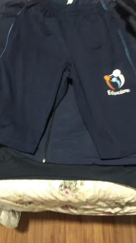 Uniforme colégio Educare bermuda de Helanca semi nova tamanho G ou Gg 42,00 cd peça 
