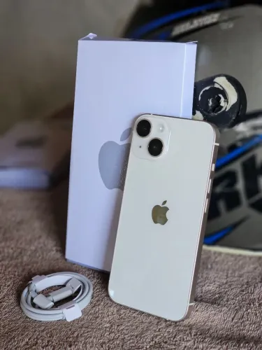 Iphone 14 semi novo. Não tem marcas de uso.