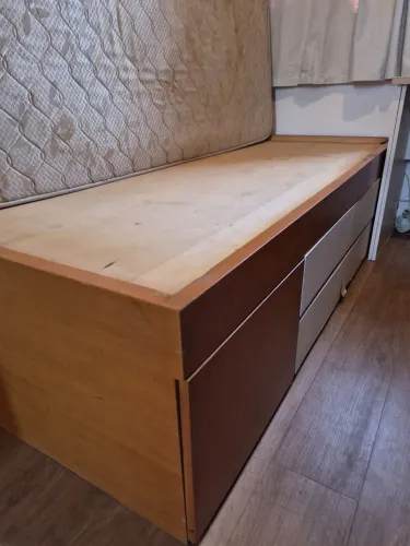 Vendo cama estrutura de madeira
