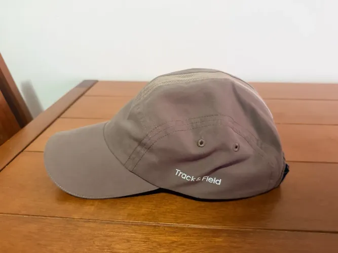 boné track & field, estou desapegando
