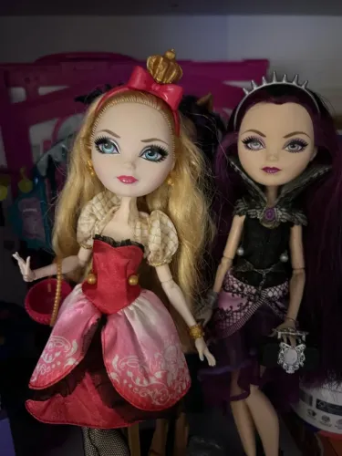 Lote Ever After High- apple white e raven queen