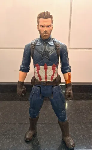 Boneco Capitão América  Hasbro Usado 