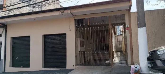 Casa para venda na Vila Yara, Osasco-SP! 4 quartos, 5 banheiros, 1 vaga, 300m² de área. Ve