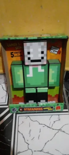 Boneco manicraft todo articulado novo na caixa!!
