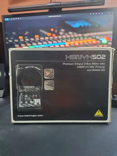 Mesa/Mixer Behringer Xenyx 502