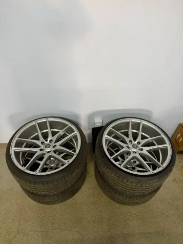 RODAS ARO 20 VITTORIA COM PNEUS SEM USO