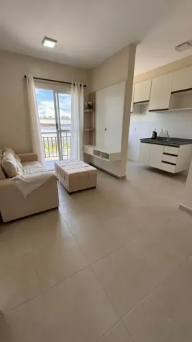 Apartamento em condomínio fechado com 2 quartos, sendo um suíte na Ponta Negra - Manaus -