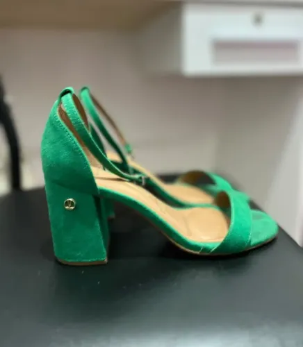 Sandália verde Vizzano tam 35