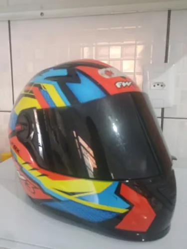 Capacete FW3 COM VISEIRA CRISTALINA - TAMANHO 58