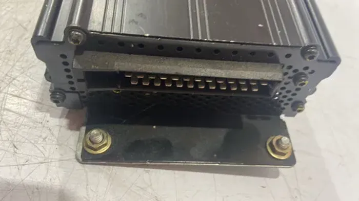Módulo Amplificador De Som Audi Tt 2003 / 8n8035223  Preto
