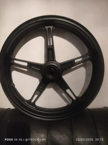 Vendo Roda CB 300 Impecável