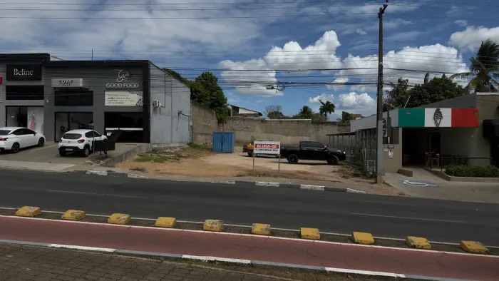 VENDE-SE TERRENO NA VILLE ROY 640m2