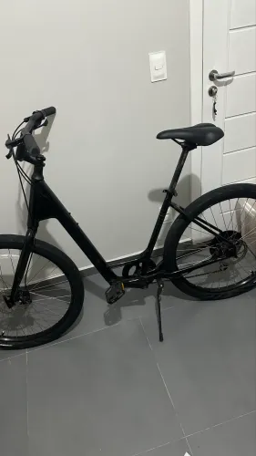 Vendo bicicleta Specialized Roll 2.0 Low-Entry - Tamanho L - Excelente Estado