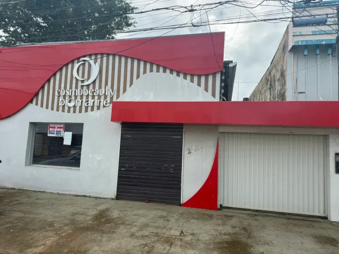 Imóvel comercial  para aluguel e venda tem 227 metros quadrados