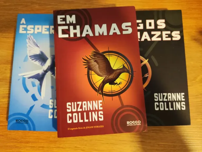 Coleção Livros Jogos Vorazes + Em Chamas + A Esperança - Suzanne Collins