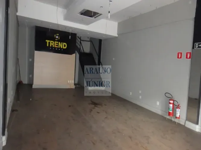 Salão Comercial para locação no Centro de Americana-SP: 1 sala, 2 banheiros, 3 vagas, 128,