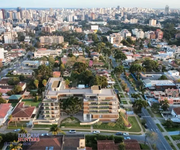 Apartamento de 166.0m² no bairro Ahú, com 3 quartos (3 suítes), 5 banheiros e 2 vagas de g