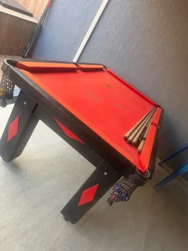 ? Mesa de Sinuca com Tacos e Caçapas
